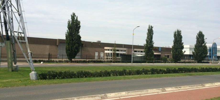 Uden Industrielaan 11 – tegenover meubelboulevard Uden – Fantastische locatie – TE KOOP