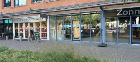Uden Pastoor Spieringsstraat 39  Te Huur ca. 100 m2 winkelruimte